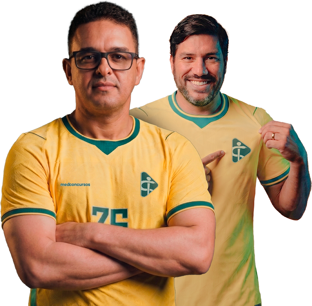 João e Rodrigo — equipe MedConcursos vestindo a camisa MedBolão